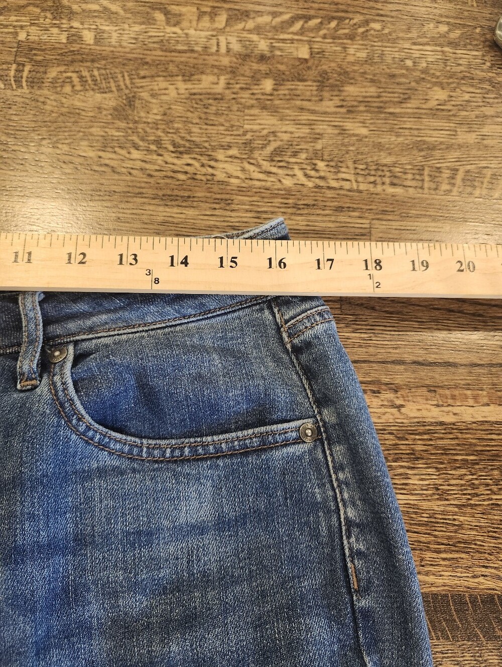 Loft Curvy Boyfriend Frayed Hem Denim Jeans Size 10 - Picture 3 of 9